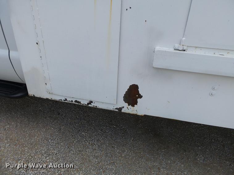 image for item DB7115 1999 Ford F550 Super Duty utility truck