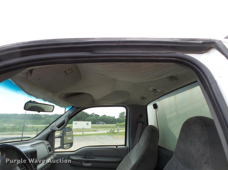 image for item DB7115 1999 Ford F550 Super Duty utility truck