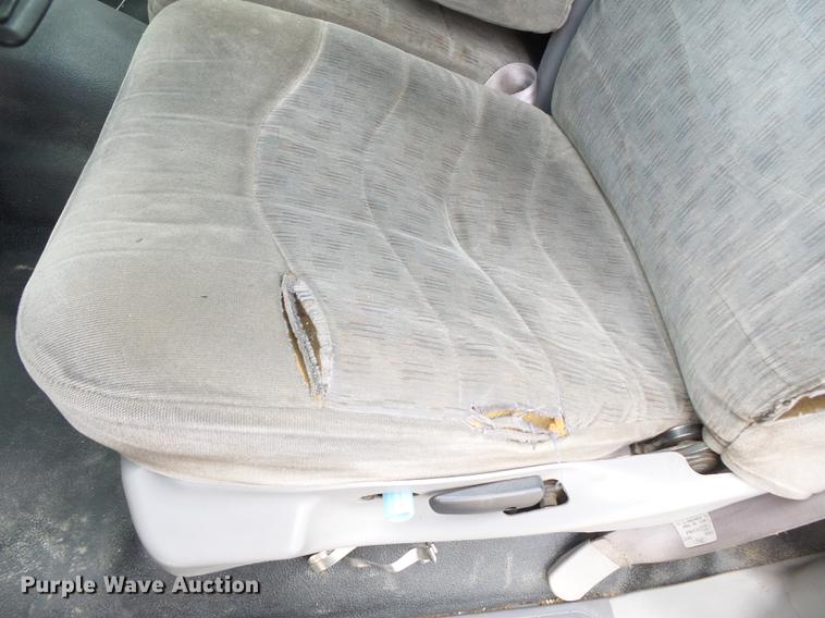 image for item DB7115 1999 Ford F550 Super Duty utility truck