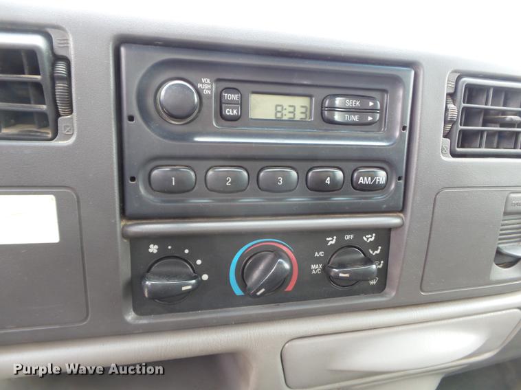 image for item DB7115 1999 Ford F550 Super Duty utility truck