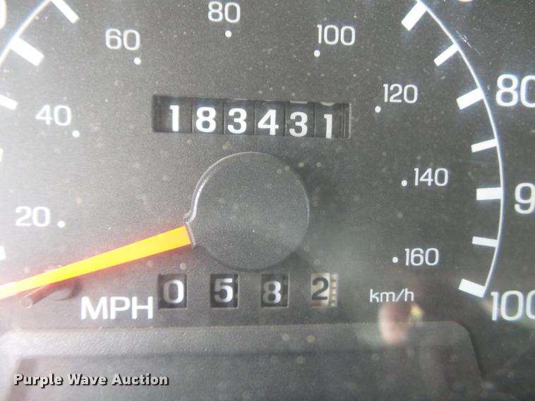 image for item DB7115 1999 Ford F550 Super Duty utility truck