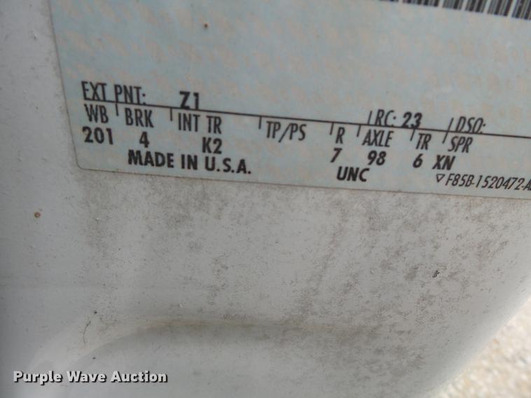 image for item DB7115 1999 Ford F550 Super Duty utility truck