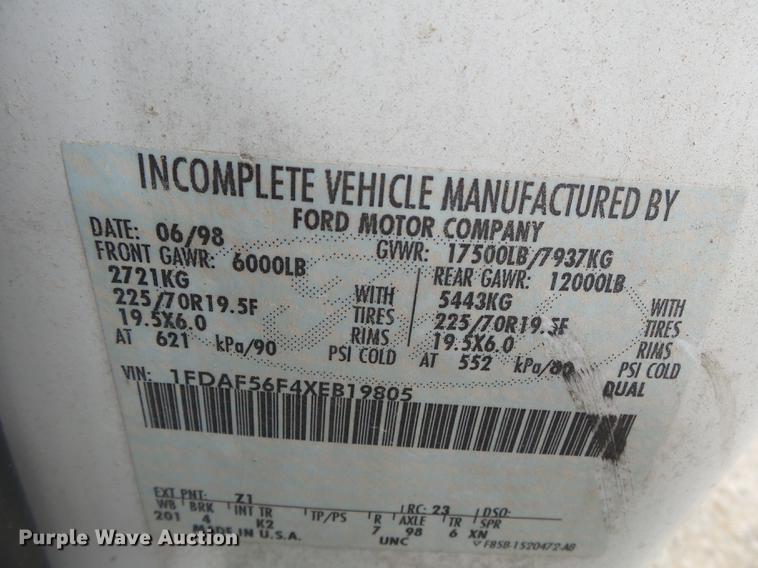 image for item DB7115 1999 Ford F550 Super Duty utility truck