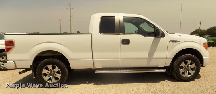 image for item DB8719 2013 Ford F150 STX SuperCab pickup truck