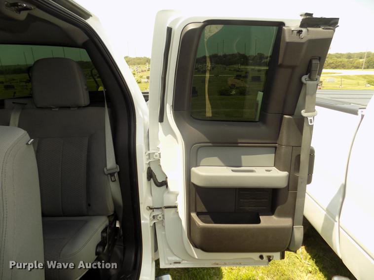 image for item DB8719 2013 Ford F150 STX SuperCab pickup truck