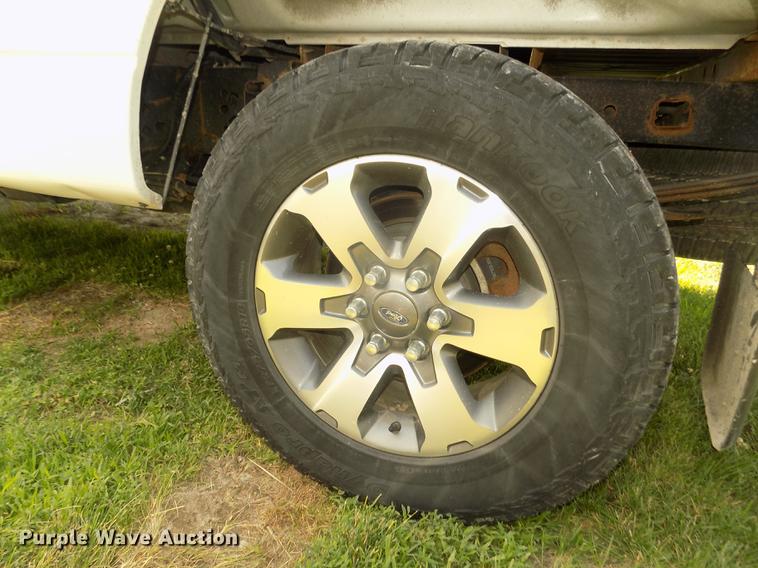 image for item DB8719 2013 Ford F150 STX SuperCab pickup truck