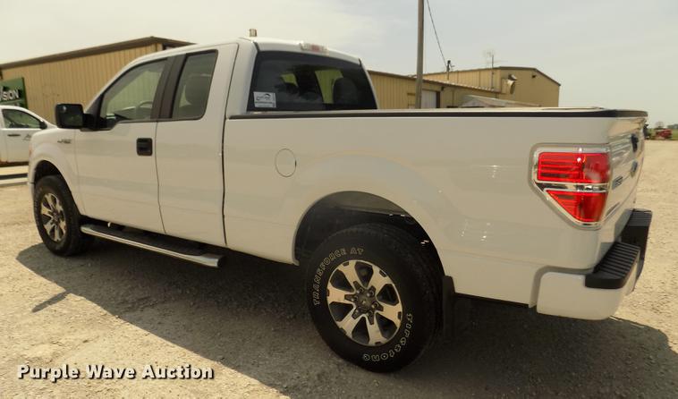 image for item DB8720 2013 Ford F150 STX SuperCab pickup truck