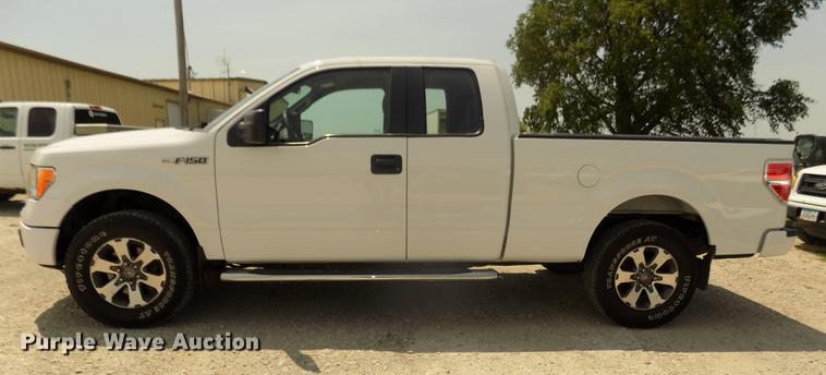 image for item DB8720 2013 Ford F150 STX SuperCab pickup truck