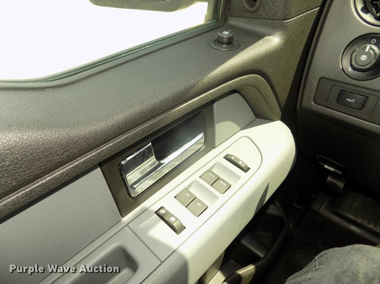 image for item DB8720 2013 Ford F150 STX SuperCab pickup truck