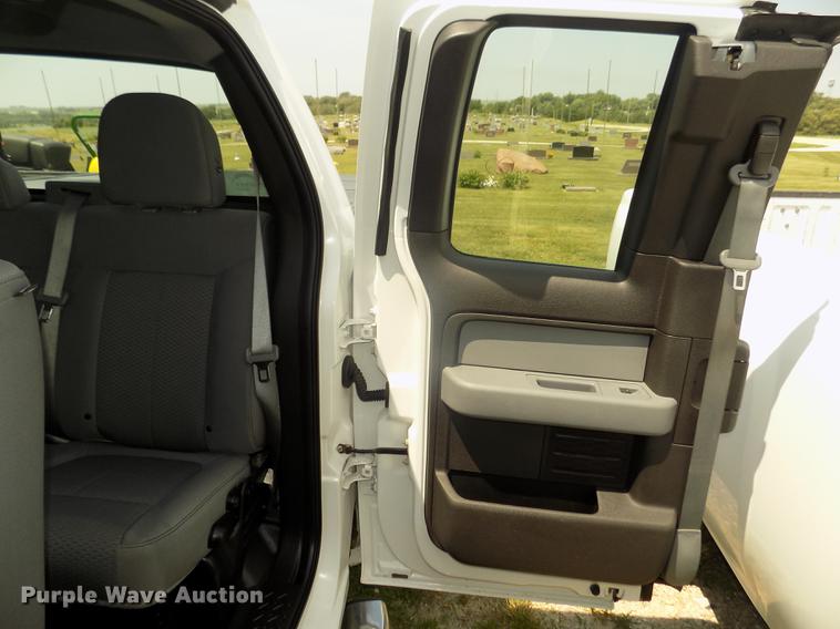 image for item DB8720 2013 Ford F150 STX SuperCab pickup truck