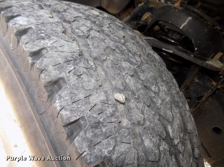 image for item DB8720 2013 Ford F150 STX SuperCab pickup truck