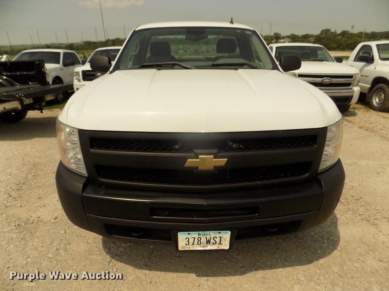 image for item DB8721 2009 Chevrolet Silverado 1500 pickup truck
