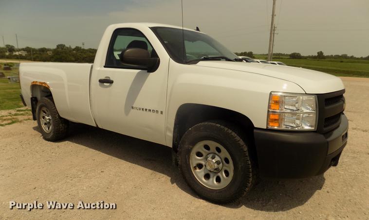 image for item DB8721 2009 Chevrolet Silverado 1500 pickup truck