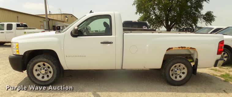 image for item DB8721 2009 Chevrolet Silverado 1500 pickup truck