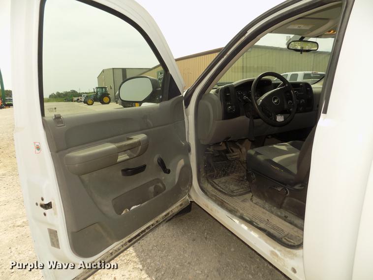 image for item DB8721 2009 Chevrolet Silverado 1500 pickup truck