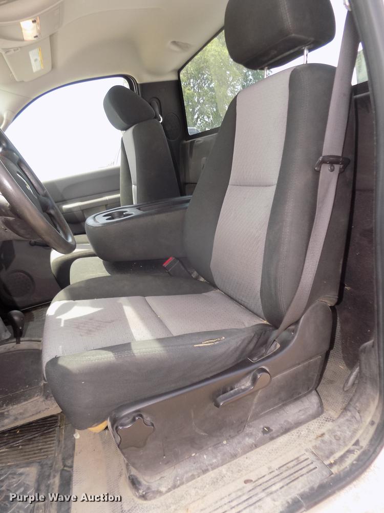 image for item DB8721 2009 Chevrolet Silverado 1500 pickup truck