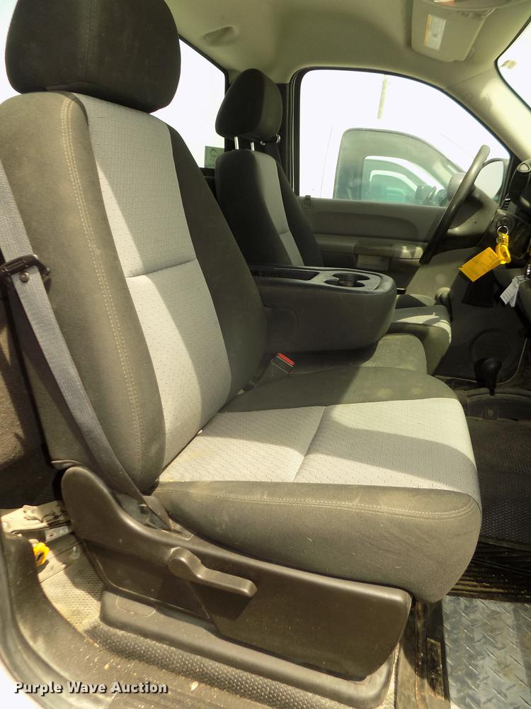 image for item DB8721 2009 Chevrolet Silverado 1500 pickup truck