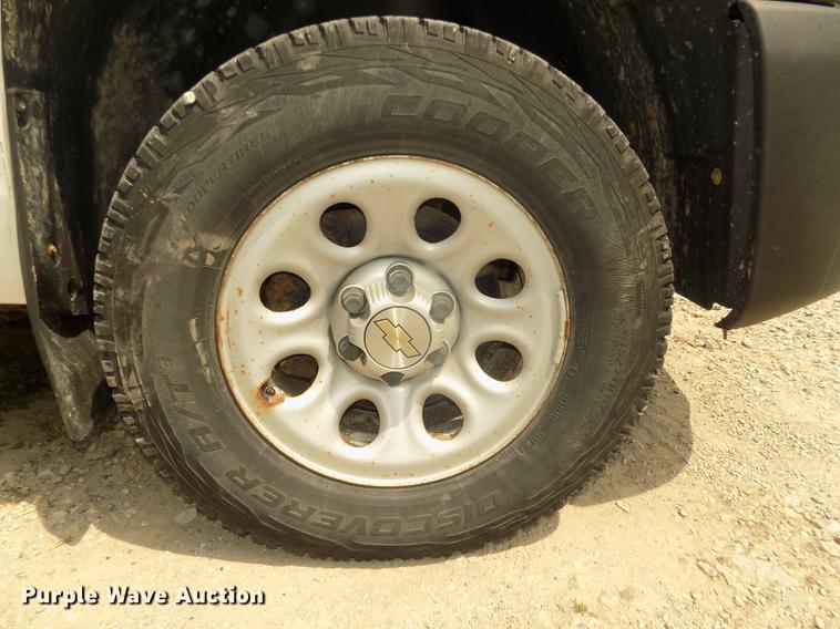 image for item DB8721 2009 Chevrolet Silverado 1500 pickup truck