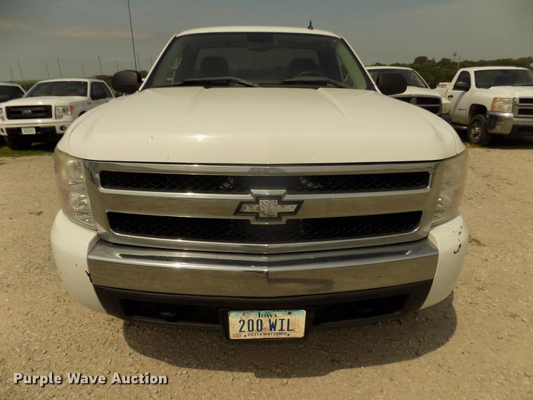 image for item DB8722 2008 Chevrolet Silverado 1500 pickup truck