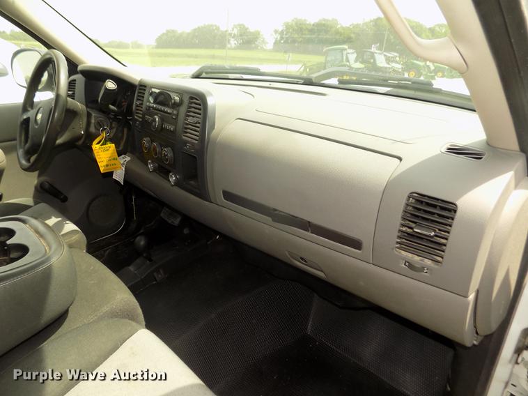 image for item DB8722 2008 Chevrolet Silverado 1500 pickup truck