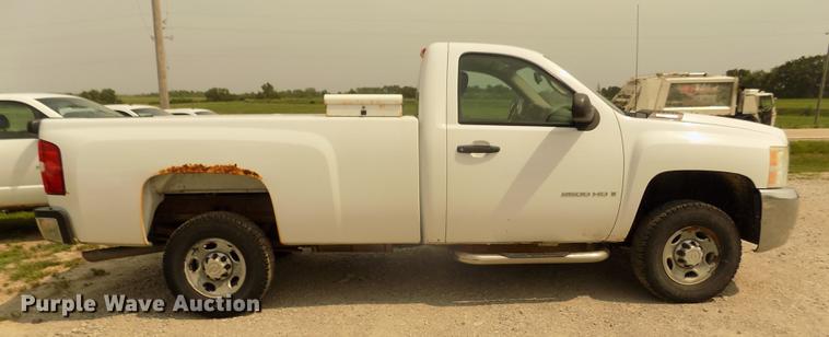image for item DB8724 2008 Chevrolet Silverado 2500HD pickup truck