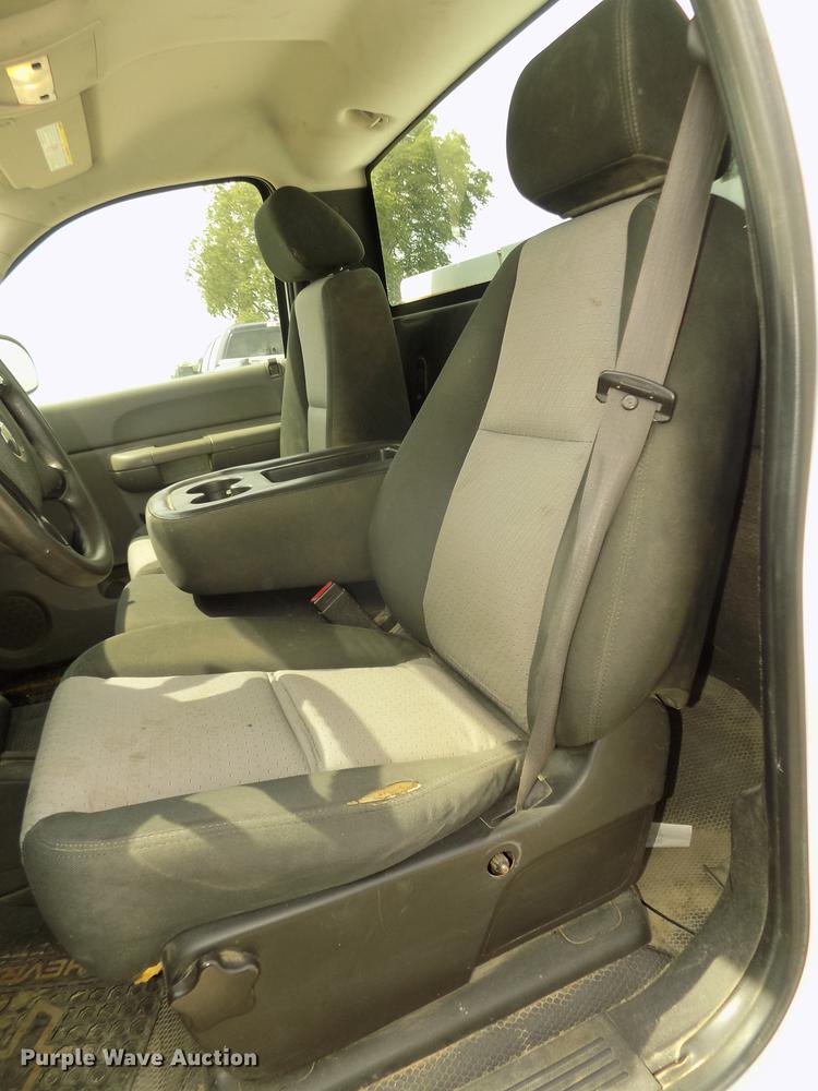 image for item DB8724 2008 Chevrolet Silverado 2500HD pickup truck