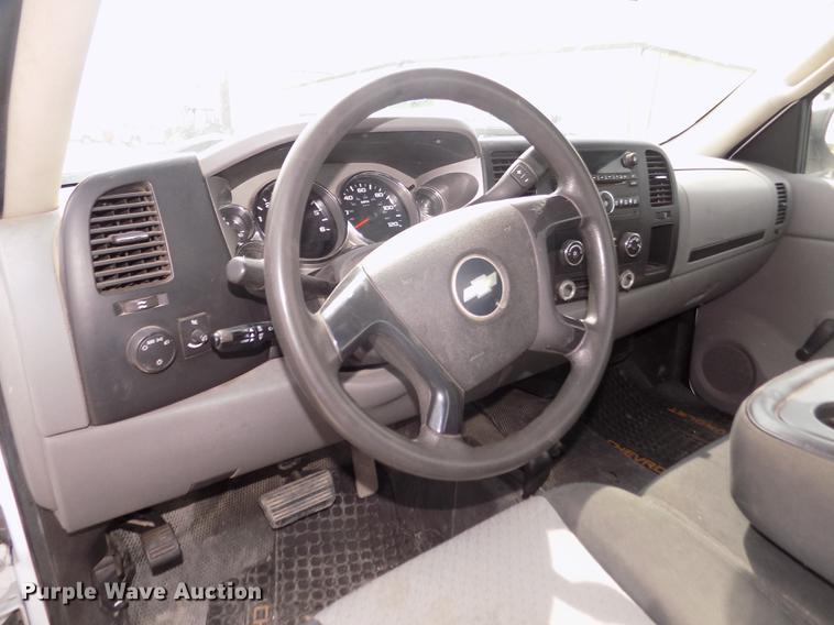 image for item DB8724 2008 Chevrolet Silverado 2500HD pickup truck