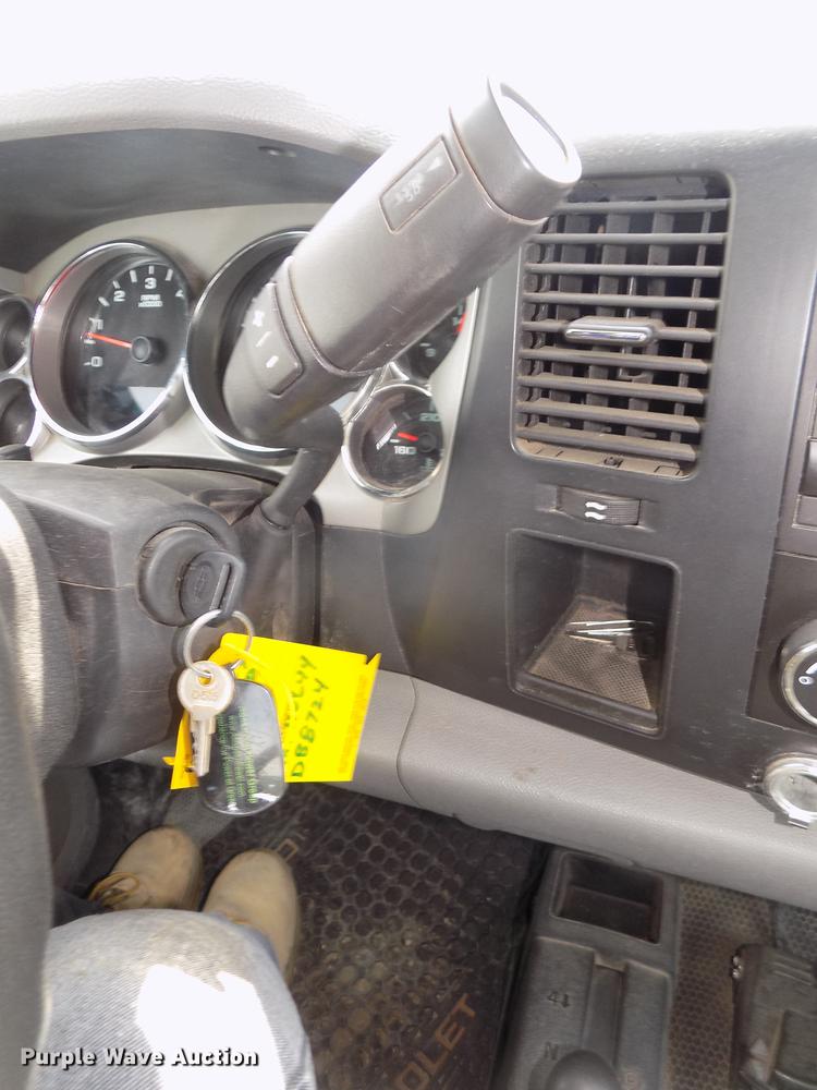 image for item DB8724 2008 Chevrolet Silverado 2500HD pickup truck