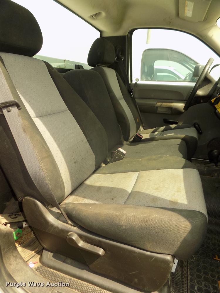 image for item DB8724 2008 Chevrolet Silverado 2500HD pickup truck