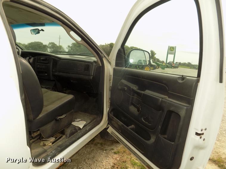 image for item DB8725 2004 Dodge Ram 2500 pickup truck