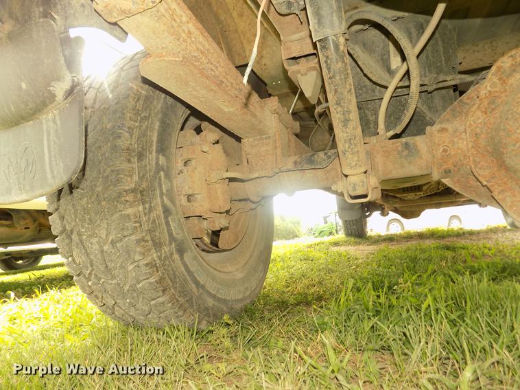 image for item DB8725 2004 Dodge Ram 2500 pickup truck