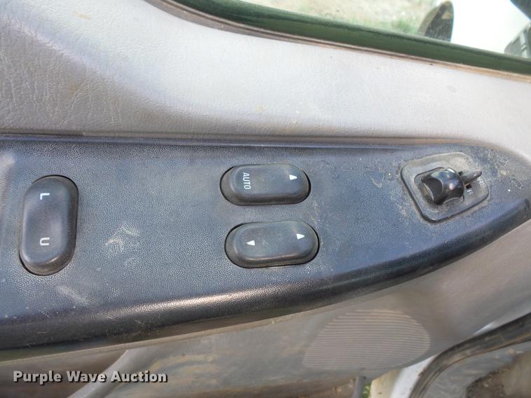 image for item DC4718 2001 Ford F350 Super Duty utility bed pickup truck with Jessen pump hoist