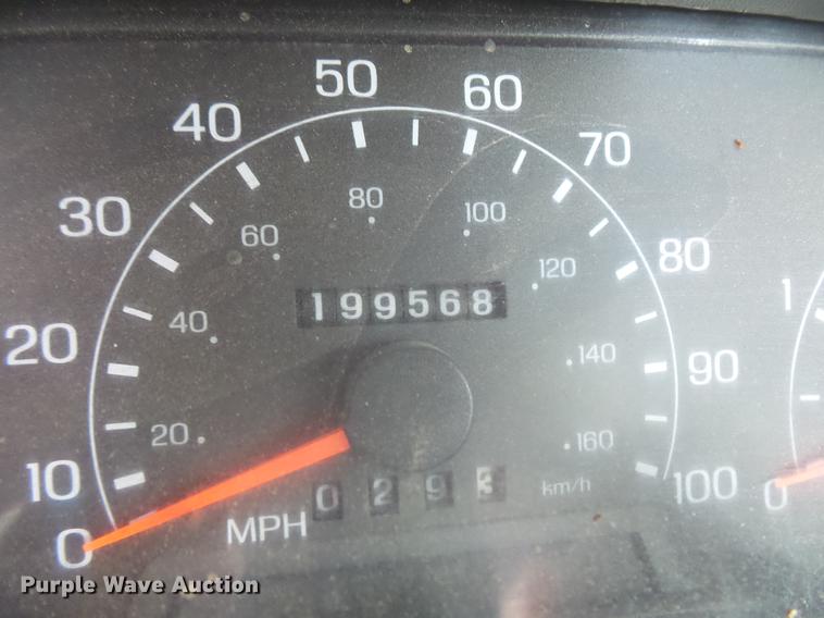 image for item DC4718 2001 Ford F350 Super Duty utility bed pickup truck with Jessen pump hoist