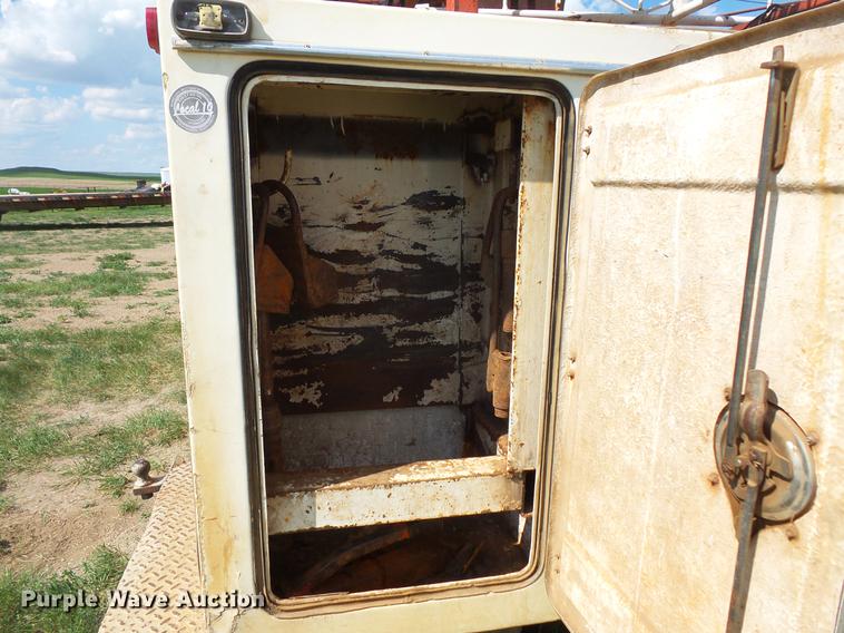 image for item DC4718 2001 Ford F350 Super Duty utility bed pickup truck with Jessen pump hoist