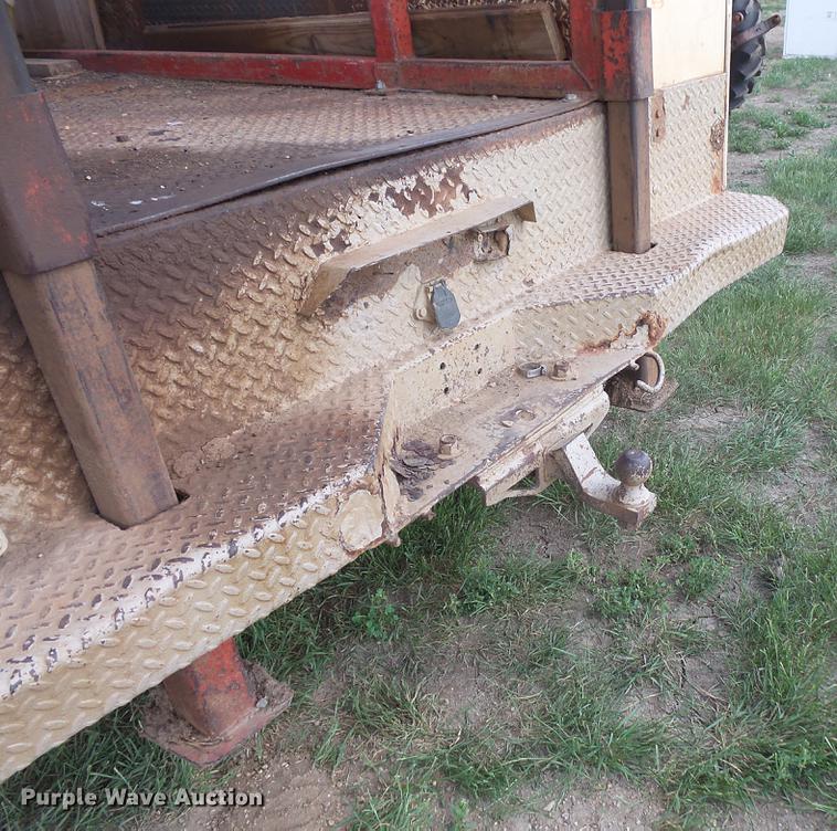 image for item DC4718 2001 Ford F350 Super Duty utility bed pickup truck with Jessen pump hoist