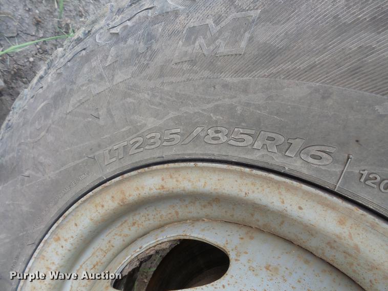 image for item DC4718 2001 Ford F350 Super Duty utility bed pickup truck with Jessen pump hoist