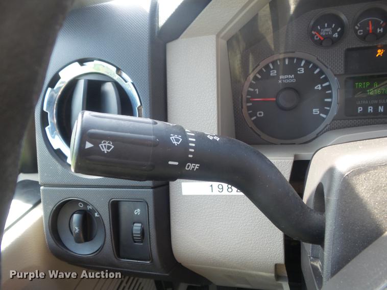 image for item DC7250 2009 Ford F450 Super Duty XLT truck cab and chassis