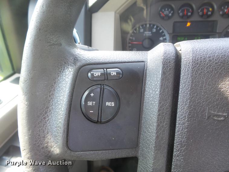 image for item DC7250 2009 Ford F450 Super Duty XLT truck cab and chassis