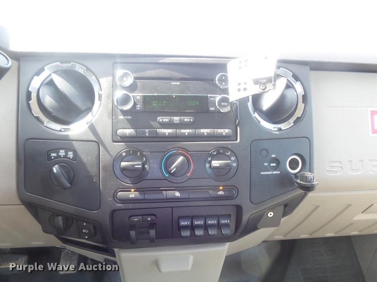 image for item DC7250 2009 Ford F450 Super Duty XLT truck cab and chassis