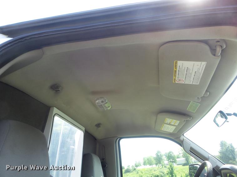 image for item DC7250 2009 Ford F450 Super Duty XLT truck cab and chassis