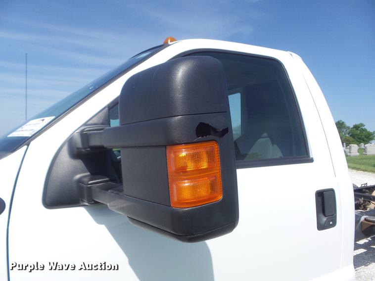 image for item DC7250 2009 Ford F450 Super Duty XLT truck cab and chassis