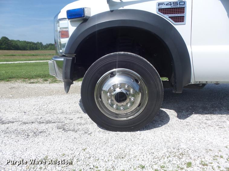 image for item DC7250 2009 Ford F450 Super Duty XLT truck cab and chassis