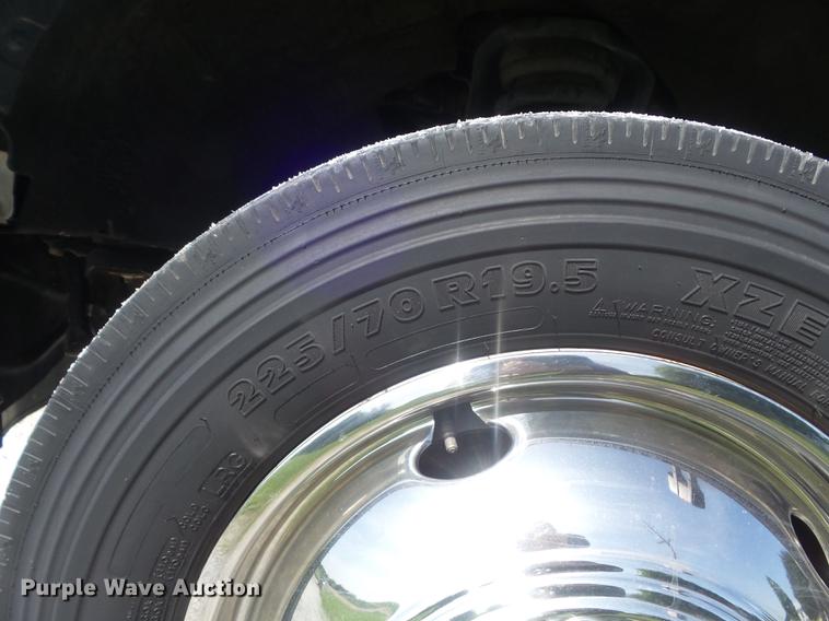 image for item DC7250 2009 Ford F450 Super Duty XLT truck cab and chassis