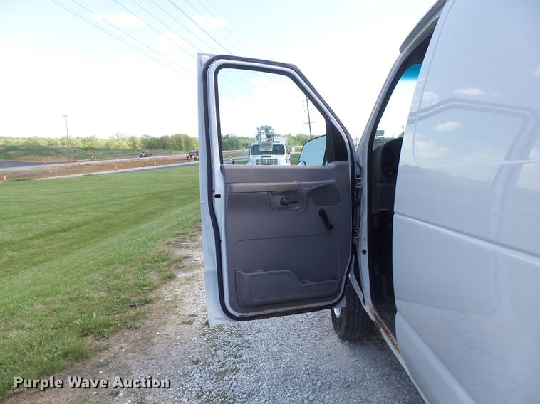 image for item DC7294 2002 Ford Econoline E250 Extended van