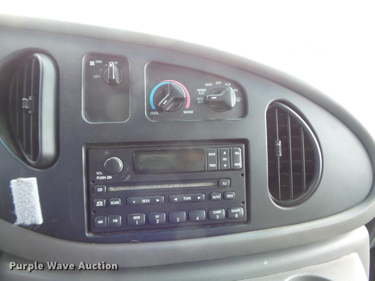 image for item DC7294 2002 Ford Econoline E250 Extended van