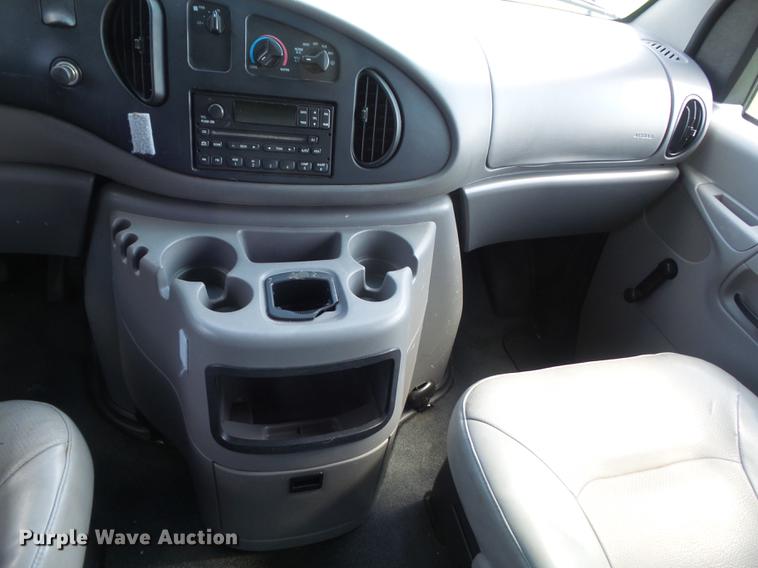 image for item DC7294 2002 Ford Econoline E250 Extended van