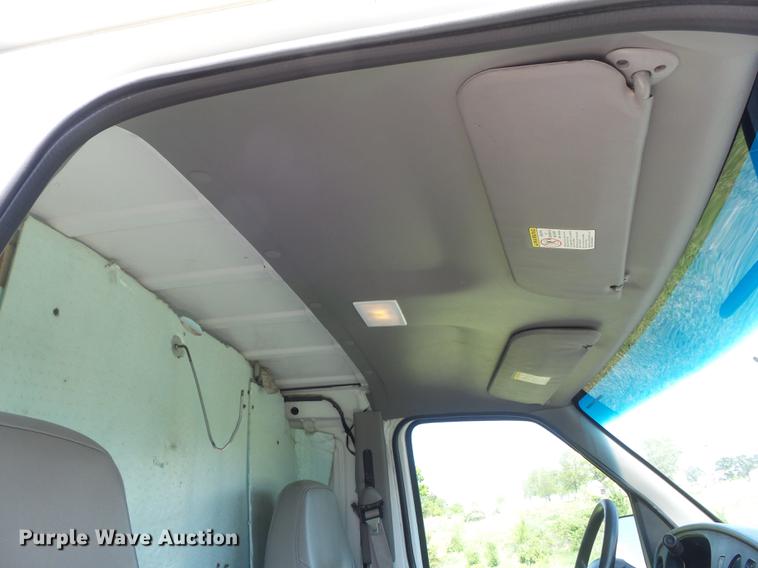 image for item DC7294 2002 Ford Econoline E250 Extended van