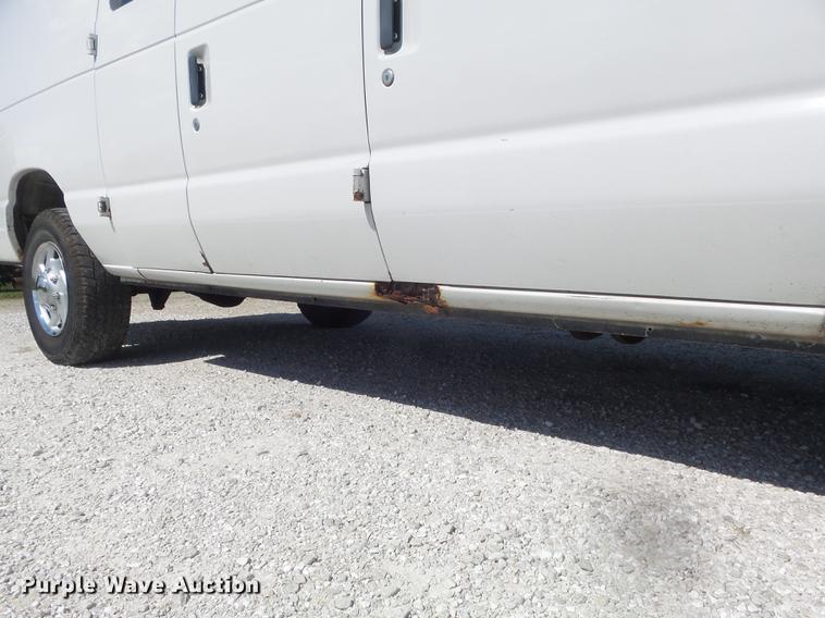 image for item DC7294 2002 Ford Econoline E250 Extended van