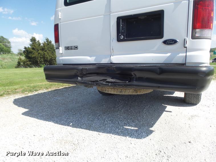image for item DC7294 2002 Ford Econoline E250 Extended van