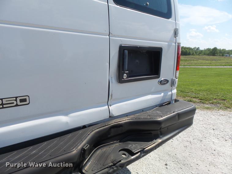 image for item DC7294 2002 Ford Econoline E250 Extended van